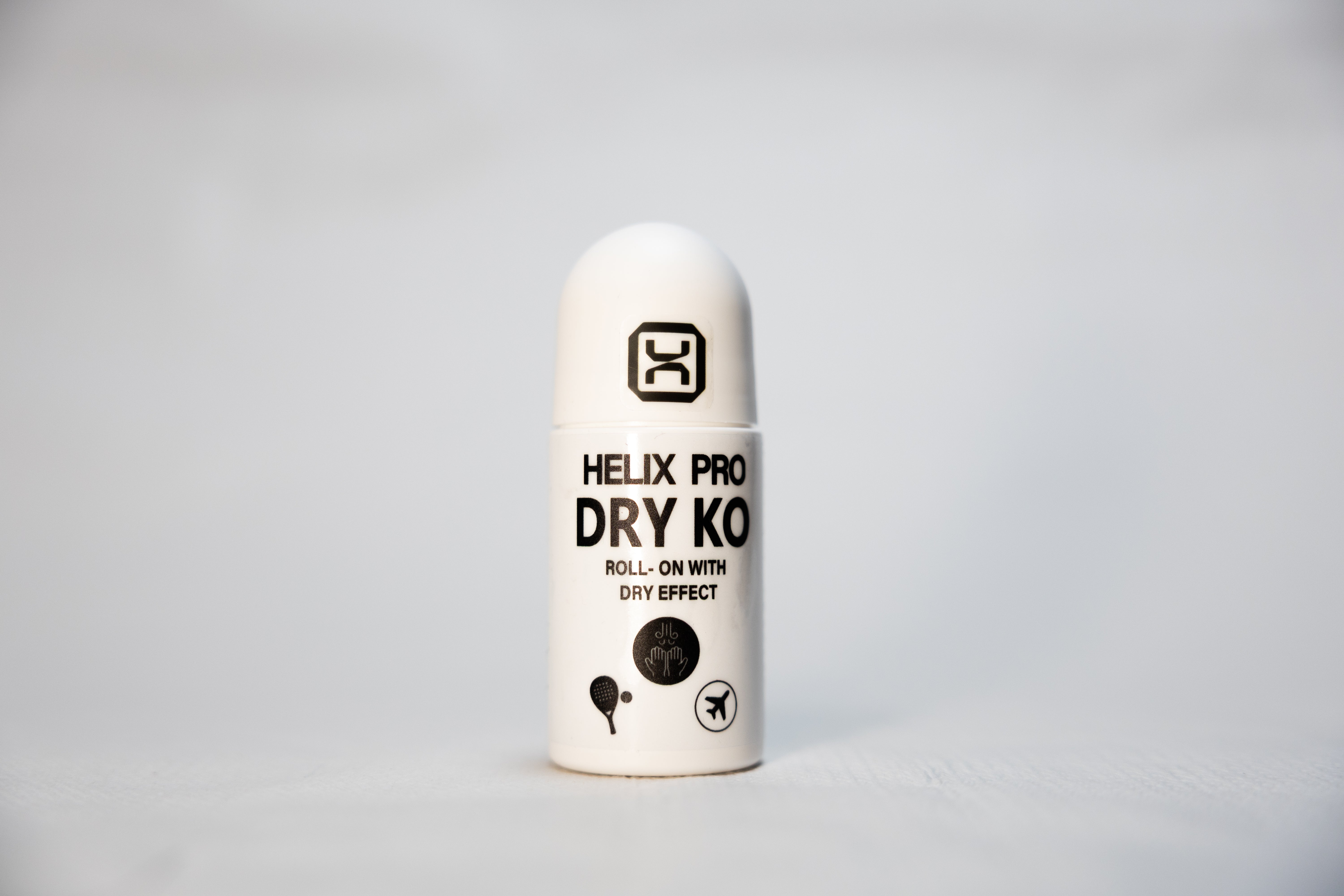 Helix Pro Dry KO roll-on efecto seco para manos sudorosas